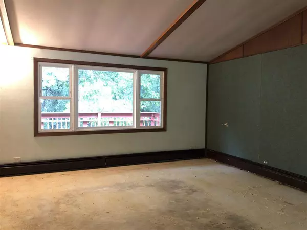 Iola, WI 54945,160 PINE TREE LANE