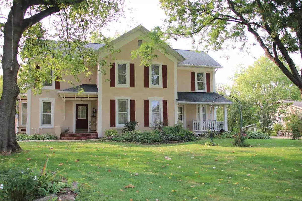 Omro, WI 54963,1017 S WEBSTER AVENUE