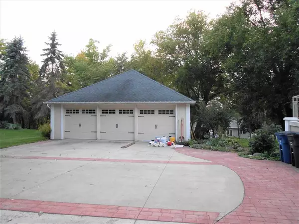 Omro, WI 54963,1017 S WEBSTER AVENUE