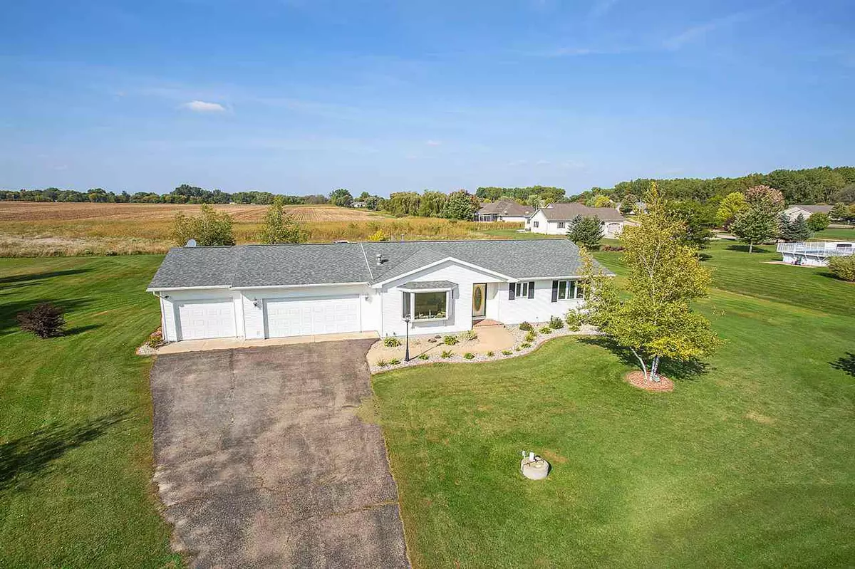 Omro, WI 54963,5392 LEONARD POINT ROAD