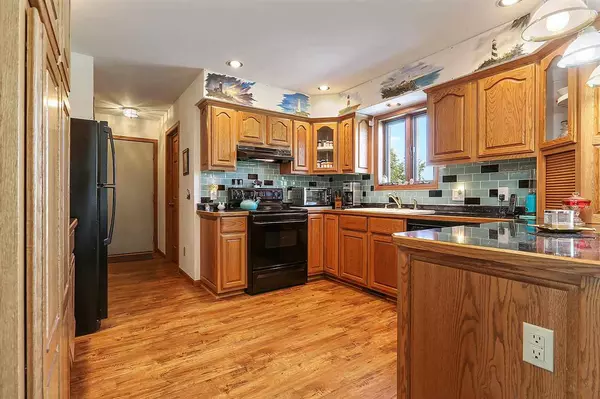 Omro, WI 54963,5392 LEONARD POINT ROAD