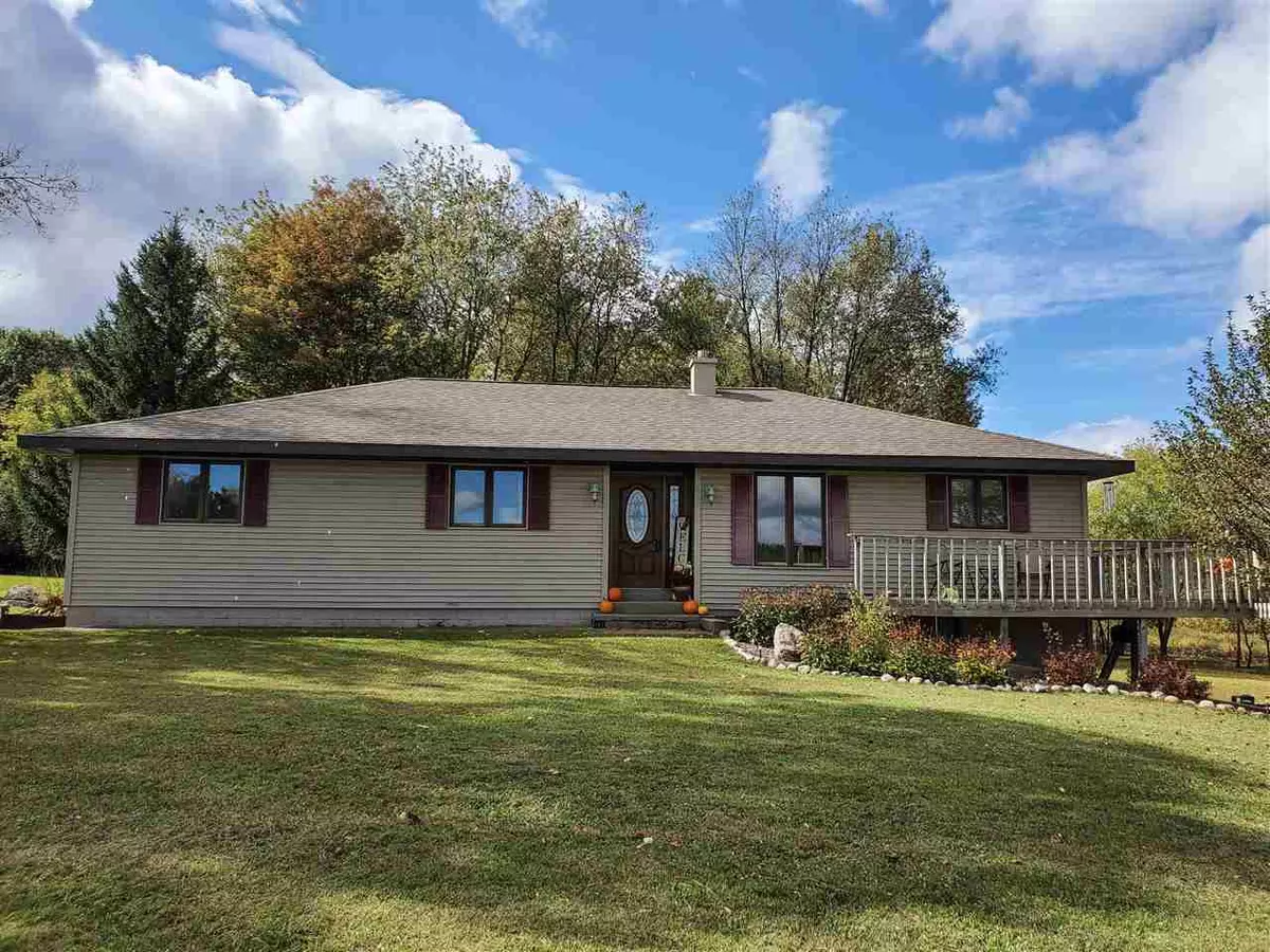 Iola, WI 54945,N9415 HWY J