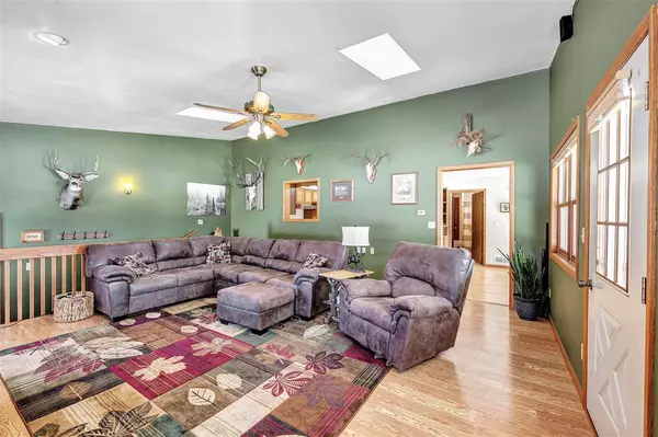 Rosholt, WI 54473,2847 LINDEN ROAD