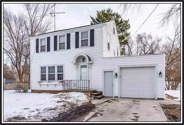 305 W MAIN STREET, Weyauwega, WI 54983