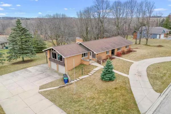 412 MARIA STREET, Luxemburg, WI 54217