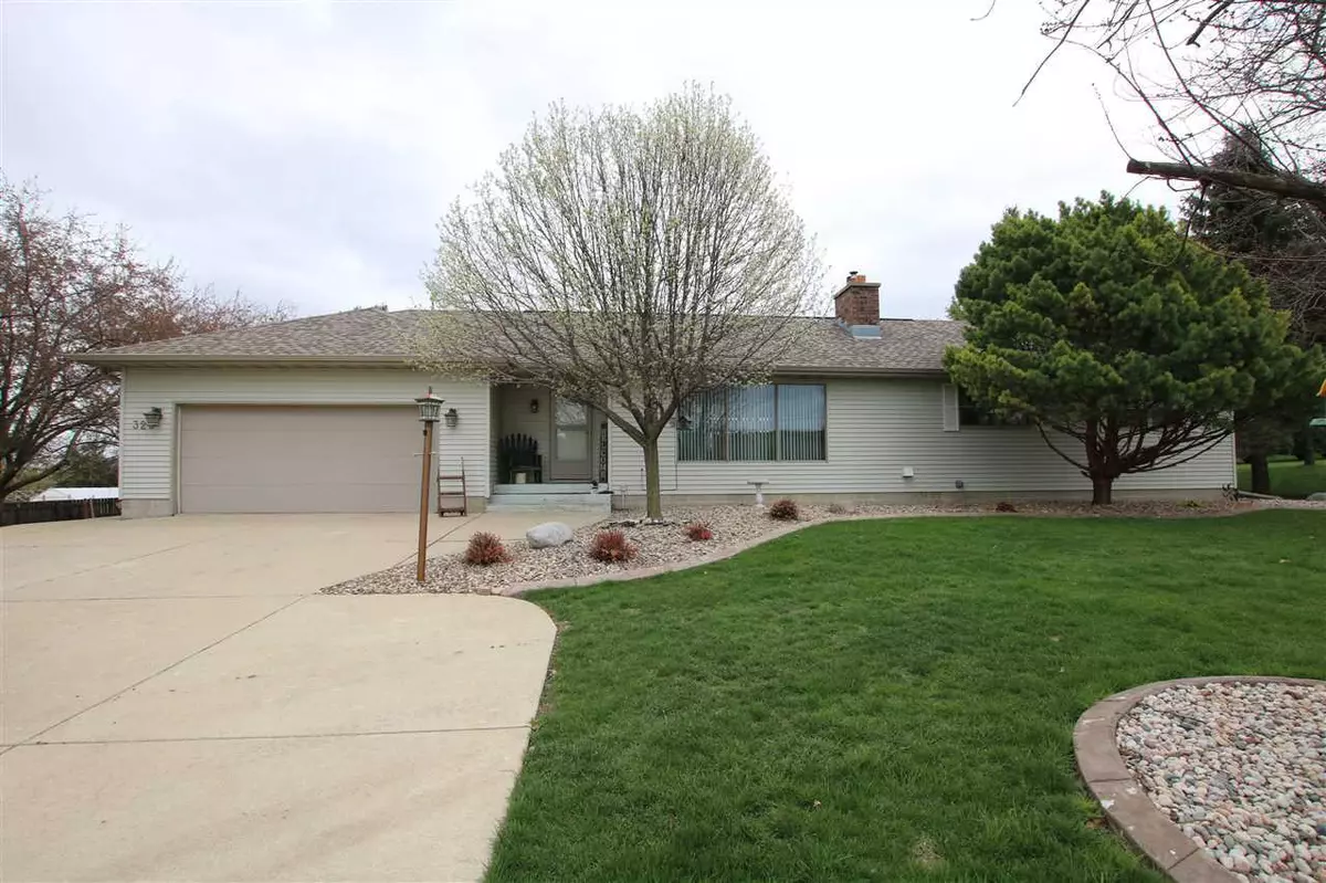 Oakfield, WI 53065,325 OAK STREET