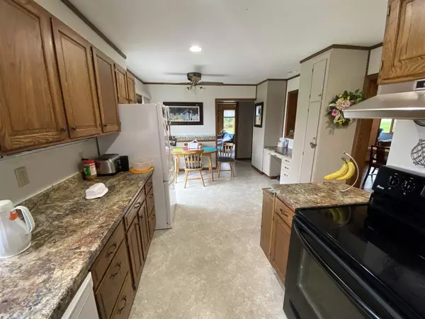 Clintonville, WI 54929,E9123 GOLF CLUB ROAD