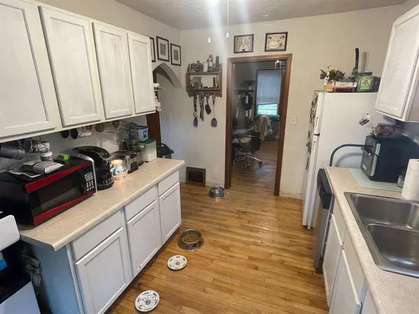 Clintonville, WI 54929,15 E 14TH STREET