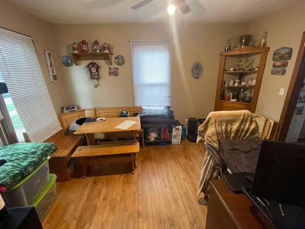 Clintonville, WI 54929,15 E 14TH STREET