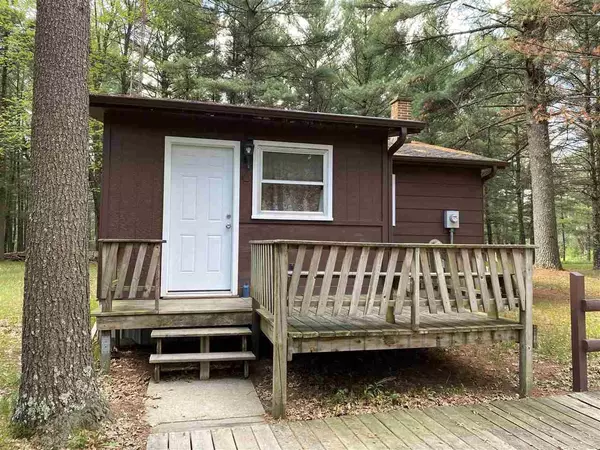 Hancock, WI 54943,924 10TH AVENUE