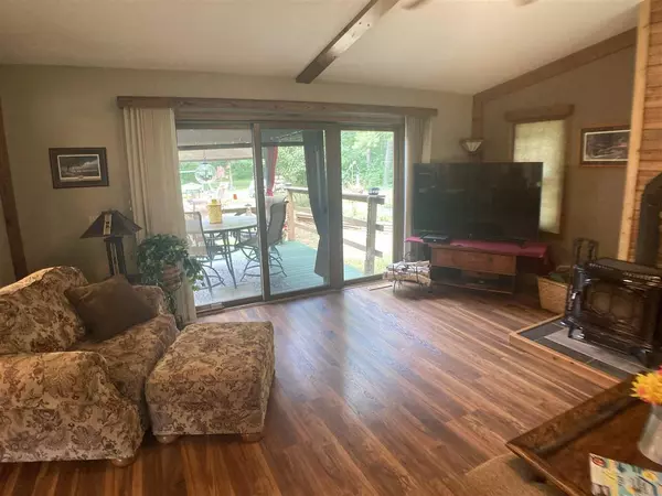 Clintonville, WI 54929,N2711 ROUND LAKE DRIVE