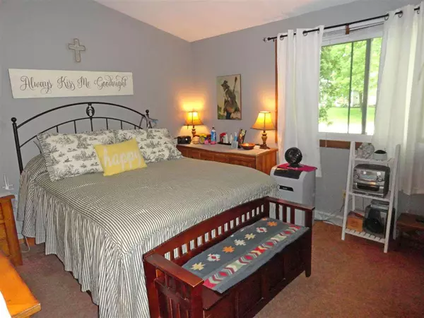 Marion, WI 54950,103 HILLCREST DRIVE