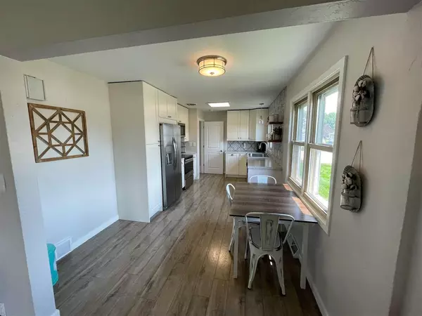 Van Dyne, WI 54979,N8971 LAKESHORE DRIVE