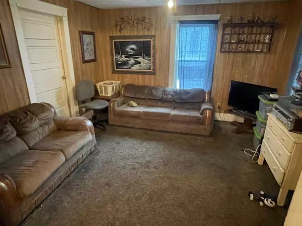 Clintonville, WI 54929,125 N 12TH STREET