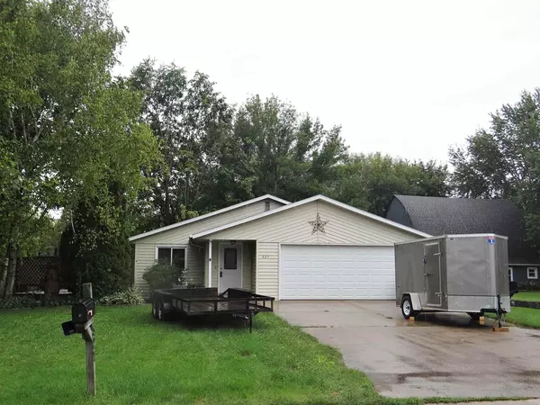 527 GRANT AVENUE, Omro, WI 54963