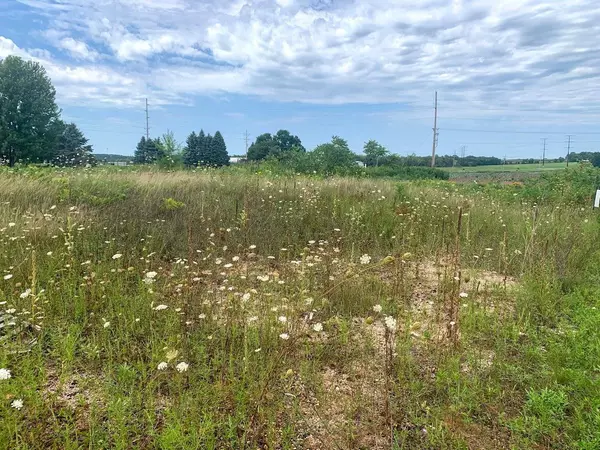 2713 NORTHPOINT DRIVE, New London, WI 54961