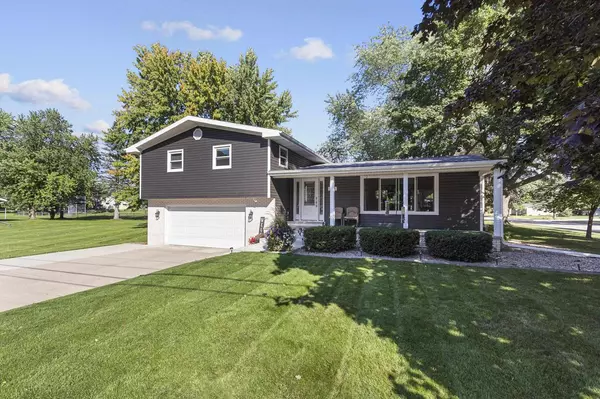 208 S MAPLE STREET, Black Creek, WI 54106