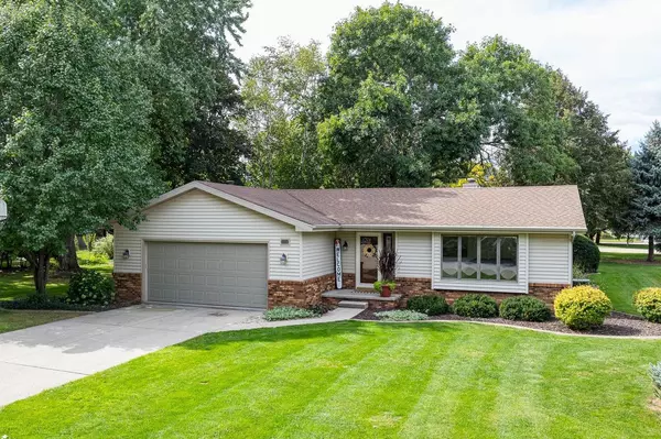 1498 WINDMAR DRIVE, Neenah, WI 54956