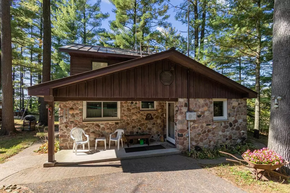 Amherst Jct, WI 54407,876 S LAKE ROAD