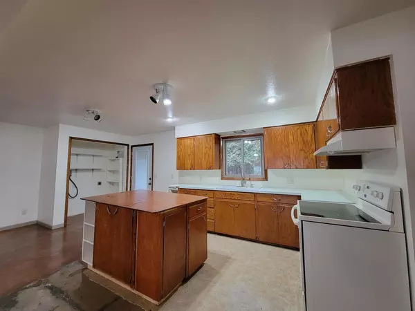 Gresham, WI 54128,911 BARTELT STREET