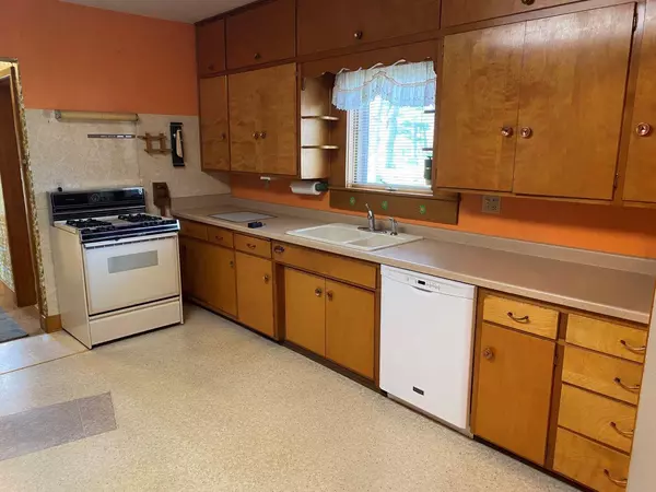 Embarrass, WI 54933,301 HIGH STREET