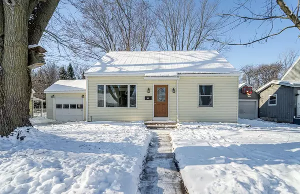 Clintonville, WI 54929,64 WEST STREET