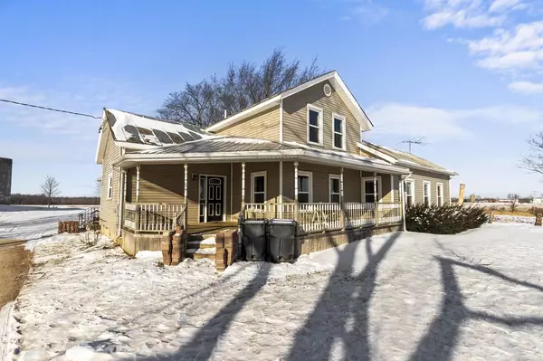 3829 2ND STREET, Omro, WI 54963
