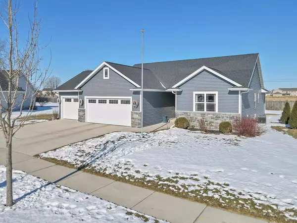 3920 E BRAEBURN DRIVE, Appleton, WI 54913