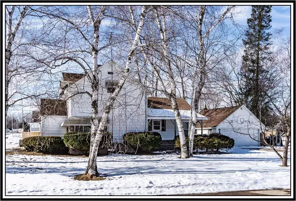 901 W WAUPACA STREET, New London, WI 54961