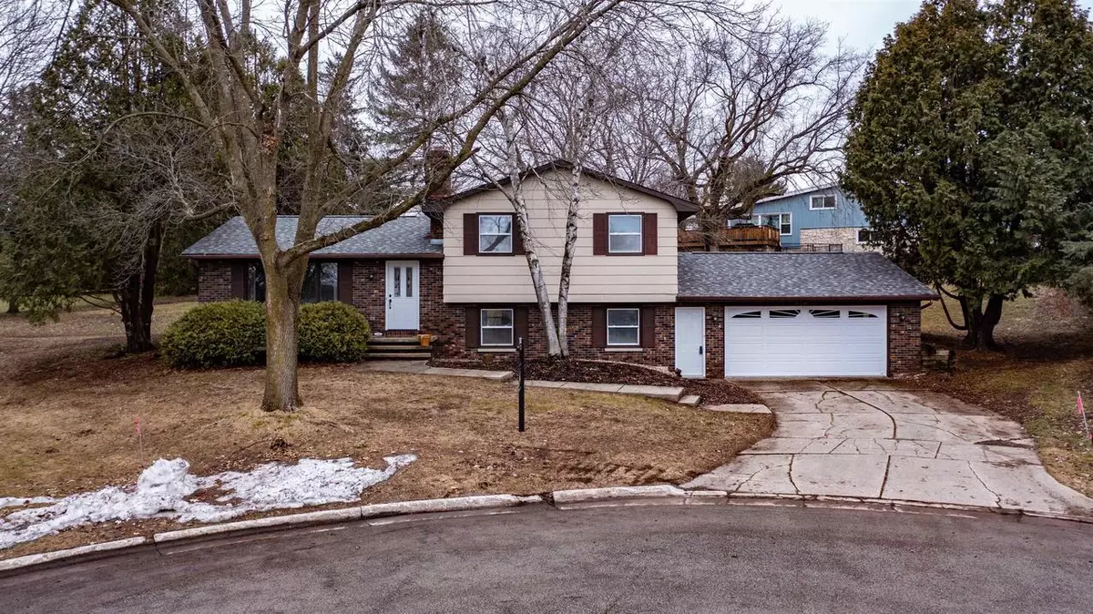 Seymour, WI 54165,418 ABE COURT