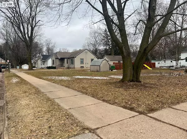 Clintonville, WI 54929,124 WILLOW STREET