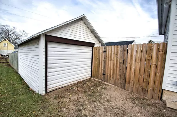 New London, WI 54961,413 E HANCOCK STREET