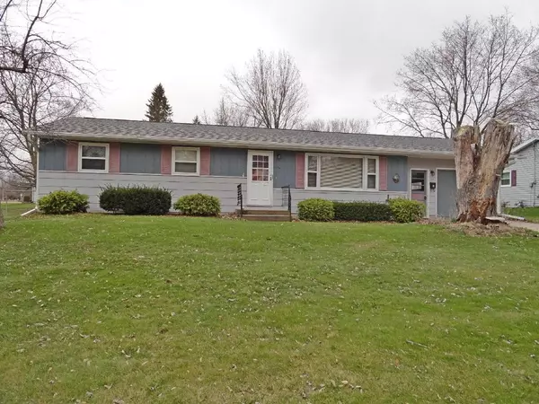 44 E 1ST STREET, Clintonville, WI 54929