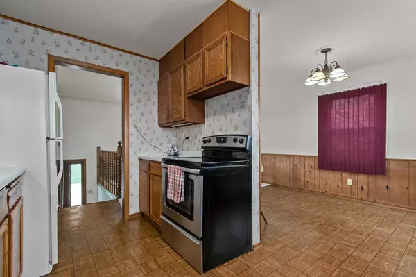 Greenleaf, WI 54126,1696 DAY STREET