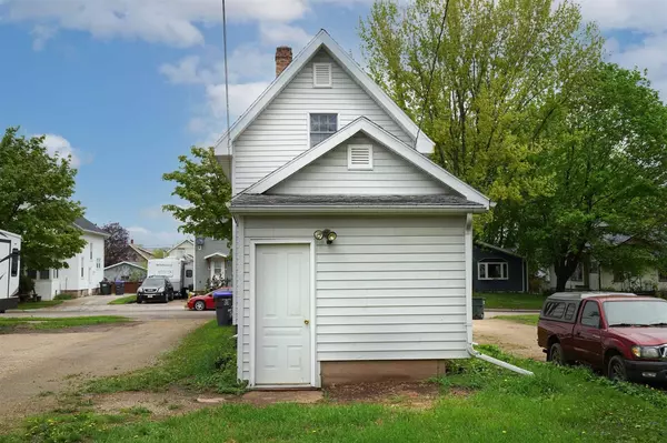 New London, WI 54961,524 E HANCOCK STREET