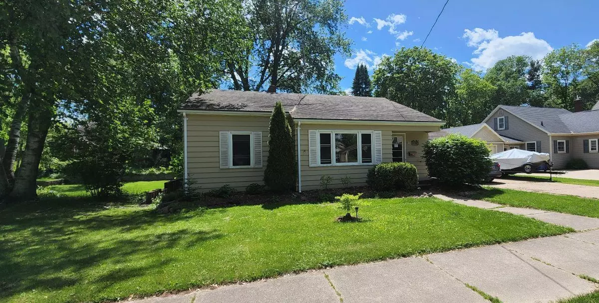 Clintonville, WI 54929,81 9TH STREET