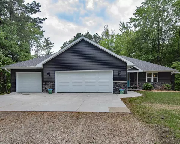 717 MAPLE LEAF TRAIL, Sobieski, WI 54171