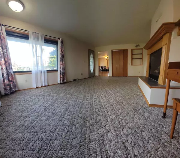 Weyauwega, WI 54983,E4859 US HIGHWAY 10 49