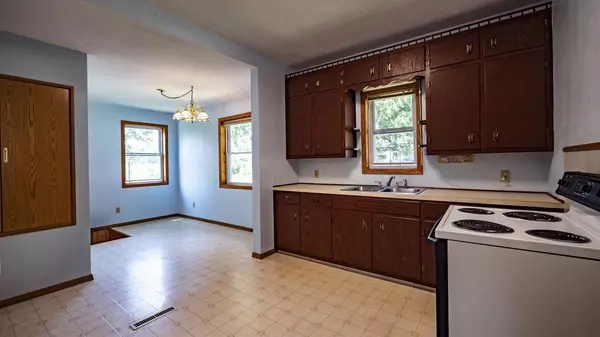 Weyauwega, WI 54983,509 E MAIN STREET