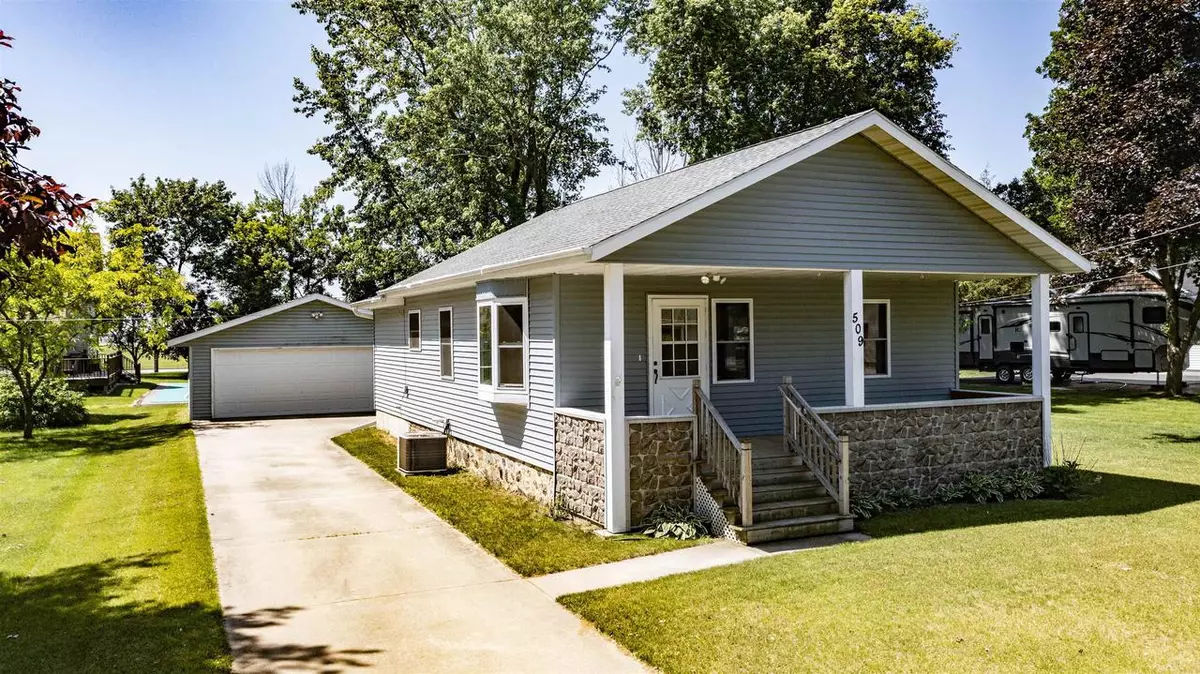 Weyauwega, WI 54983,509 E MAIN STREET