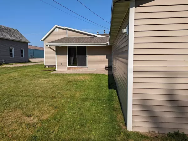 New London, WI 54961,413 AVON STREET