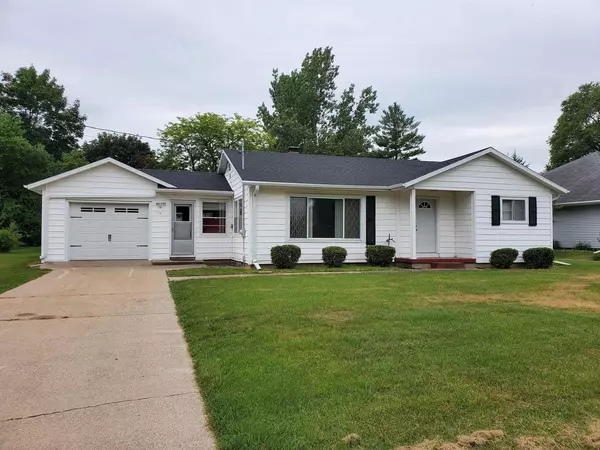 207 W PARKER STREET, Weyauwega, WI 54983