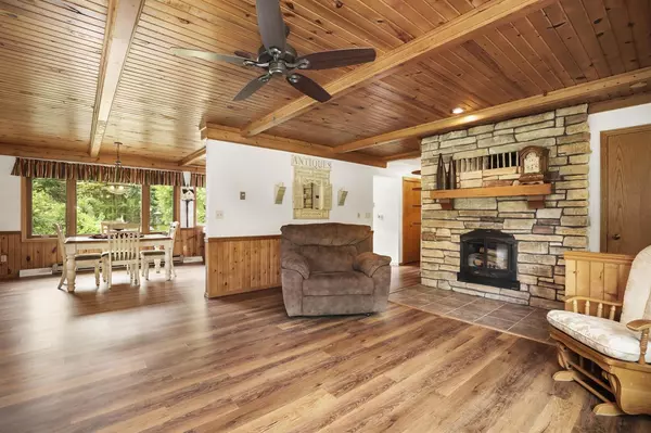 New London, WI 54961,E9630 SAINTS LANE