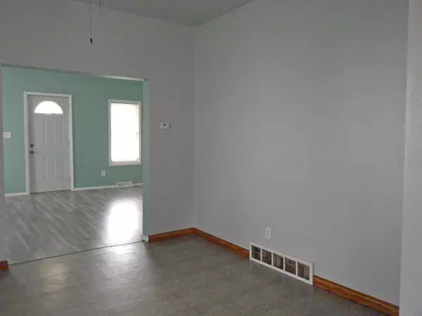 Clintonville, WI 54929,104 W 14TH STREET