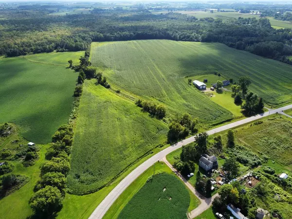 MAYFLOWER ROAD, Black Creek, WI 54106