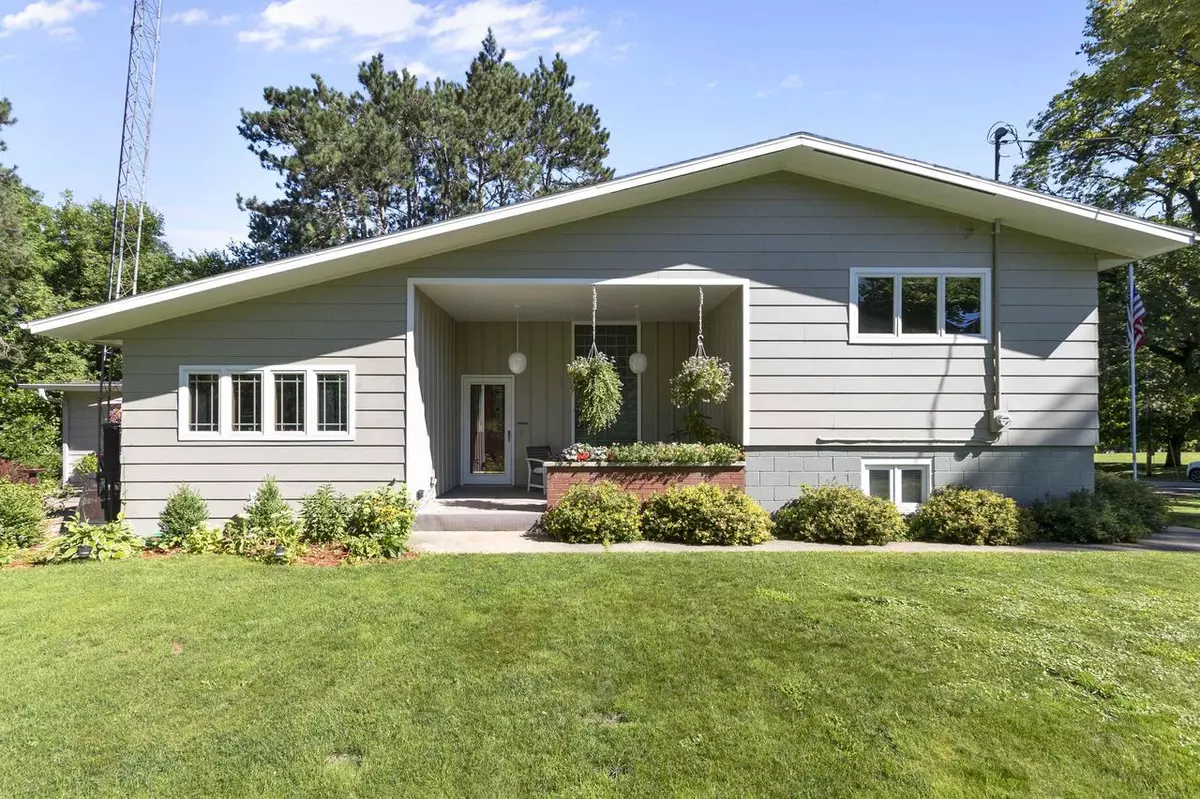 Weyauwega, WI 54983,304 W CLARK STREET