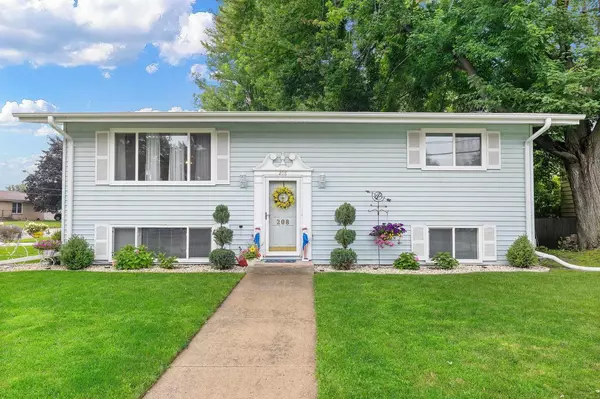 208 E BURDICK STREET, Black Creek, WI 54106