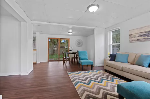 Clintonville, WI 54929,18 E 12TH STREET