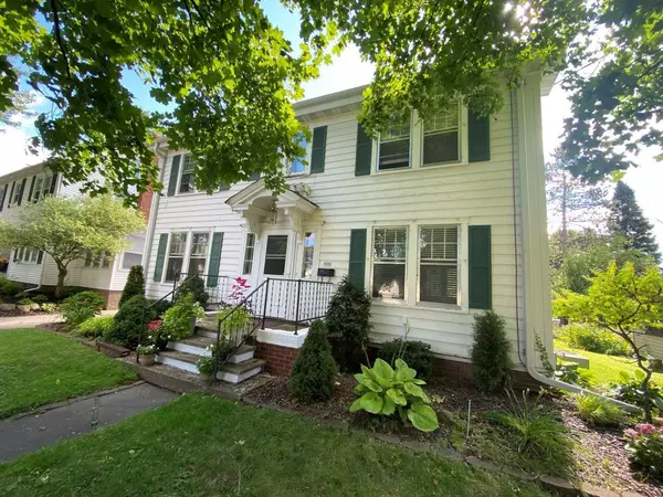 106 N CLINTON AVENUE, Clintonville, WI 54929