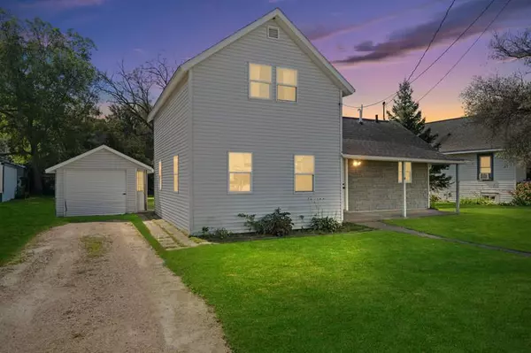 14 E 3RD STREET, Clintonville, WI 54929